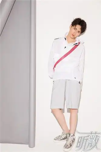 张逸杰 yijie zhang的图片