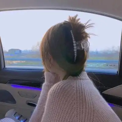 女生背影头像ins高级质感