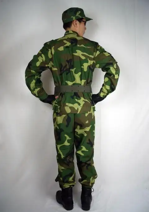 厂家批发直销05款网格迷彩服套装/迷彩作训服/学生训练服 价格:62元