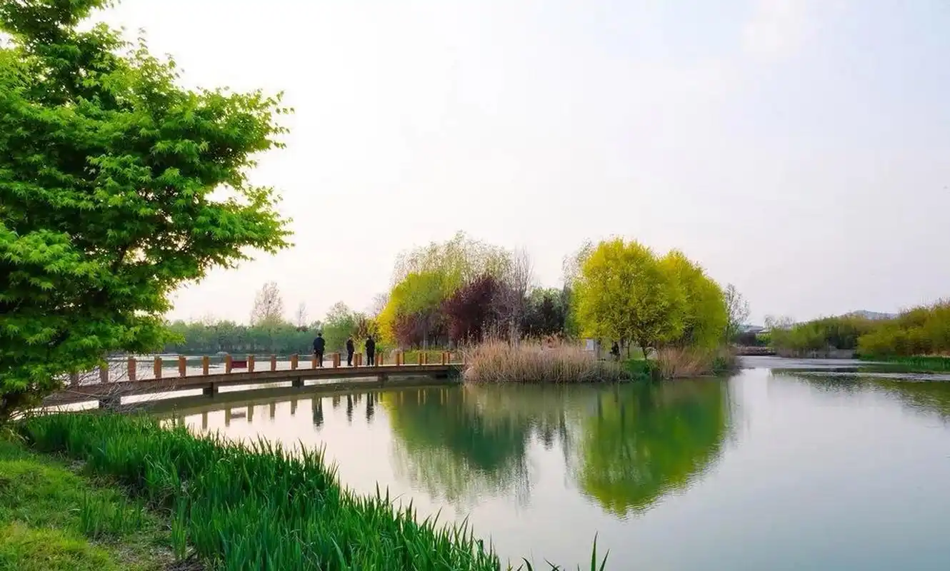 鹤壁淇河是《诗经》之河,《国风》中有6首诗歌18次咏及淇河,仅次于