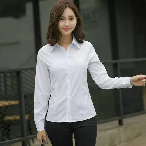 长袖白衬衫一件