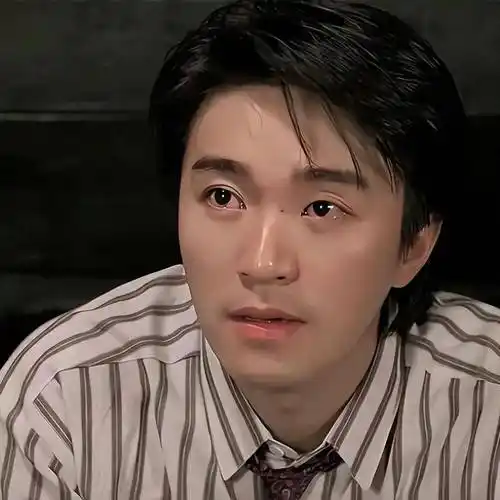 周星驰最理想伴侣,十年狂赚20亿,为争8000万,走上了另一条大道