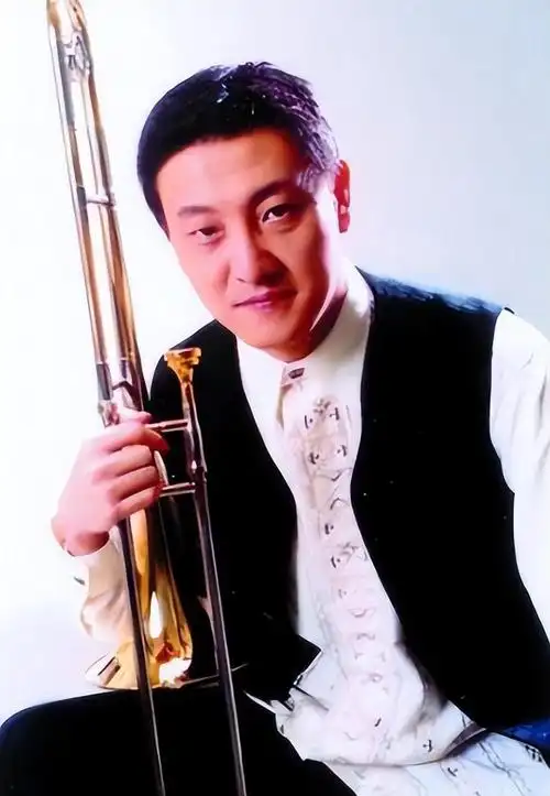 回顾著名歌手韩磊苦追小16岁的王燕2年终于得偿所愿现如何