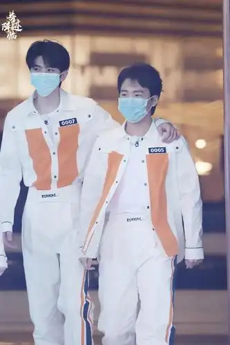 蔡徐坤跟郭麒麟已经熟了吗?