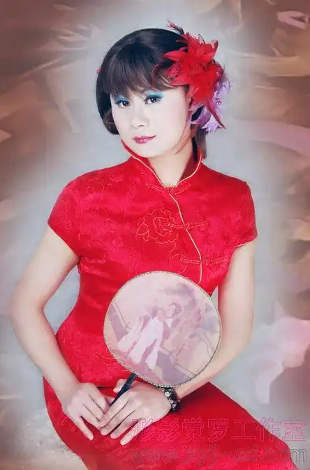 形影觉罗反串摄影工作室