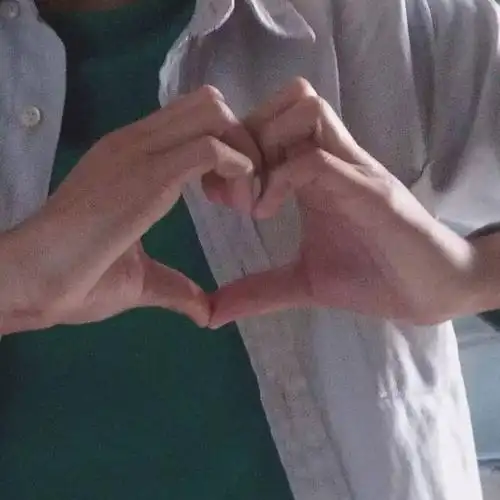 千万别只盯着南审男生的脸看.