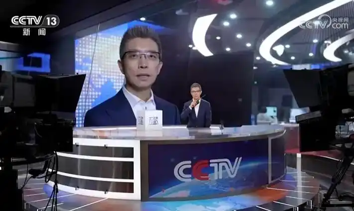 严於信目前的常驻主持节目有2个,一个是《新闻联播》还有一个就是