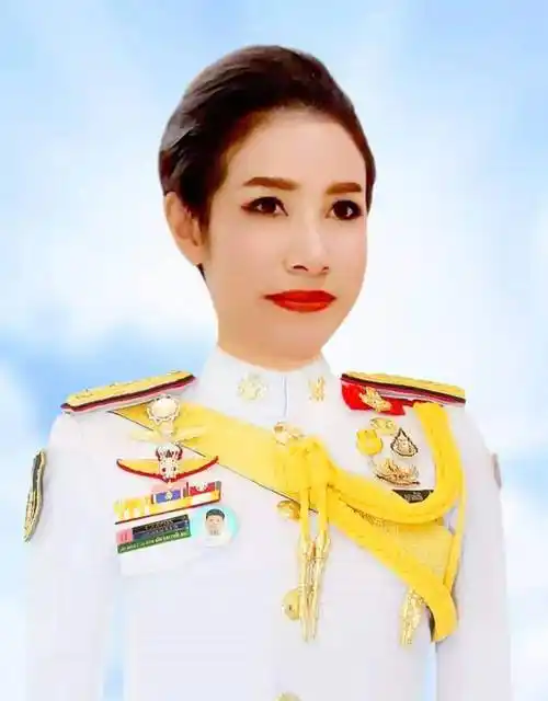 诗妮娜贵妃父母听到噩耗,追悔莫及:都是我们利欲熏心