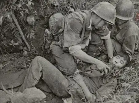 直击老山战役:每张都催人泪下,真希望图5这名战士只是睡着了!