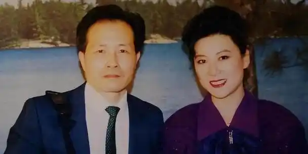 著名演员王馥荔老公为娶她被开除如今儿子成了两人骄傲