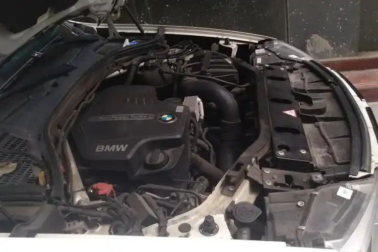 宝马x4用了什么发动机 宝马x4发动机烧机油吗?