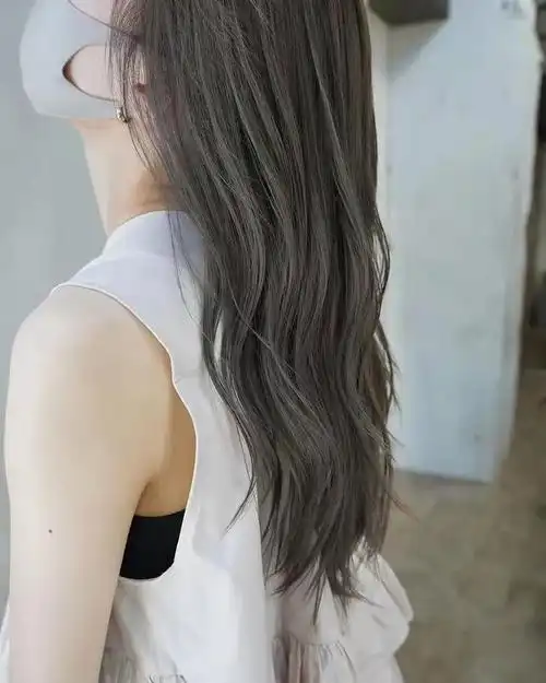 染发啥颜色显白(染发颜色推荐女生显白黑茶色)-天晟网