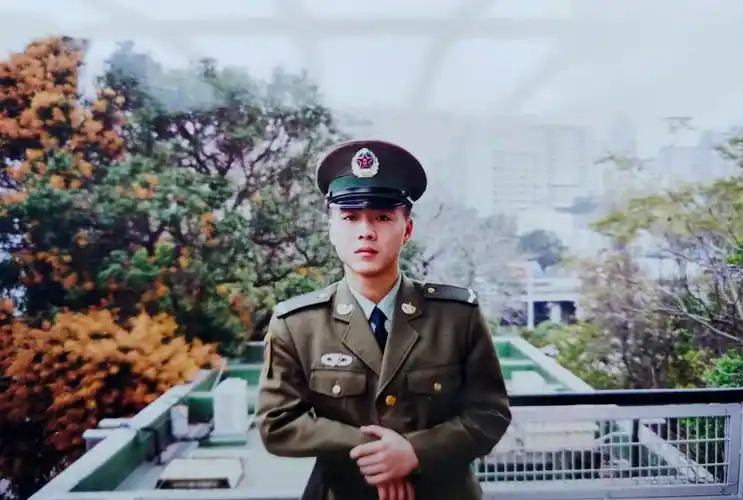 八一特辑难忘军旅驻港老兵的香江情缘