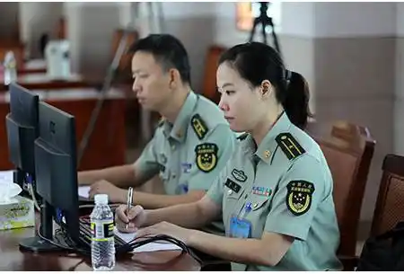 部队文职待遇能干一辈子吗在部队做文职好吗