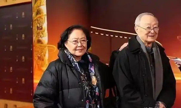 80年代八一厂"十朵金花"今昔:有人三婚嫁老外,有人负债成老赖