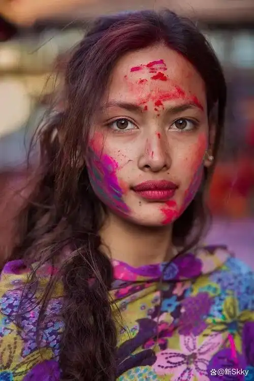 mihaela 说:「如果你在谷歌上搜索美丽的女人,你会得到如此狭隘的美人