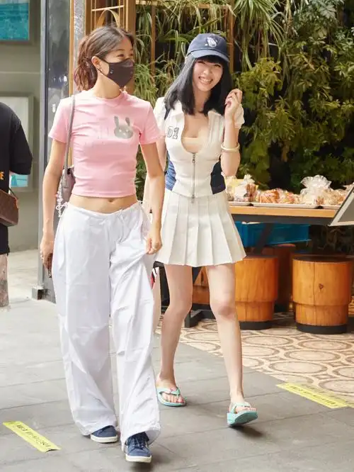 麦麦啊啊达利莲女士 :她真的好美@_melody_查看更多评论笔记作者上