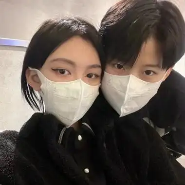 简单好看的情头男女同框情侣头像真人高