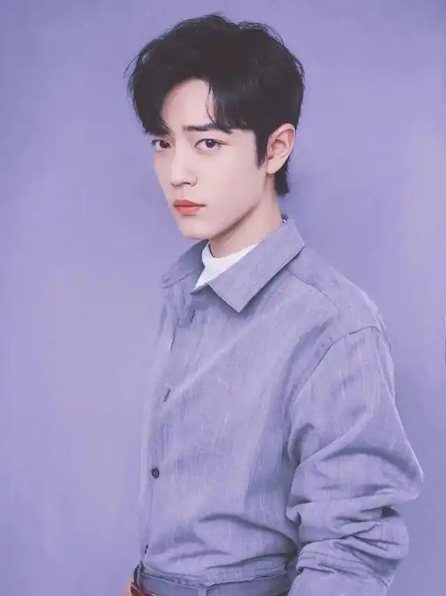 肖战获得官方表扬,知名作家暖心报道,还称肖战为正能量偶像