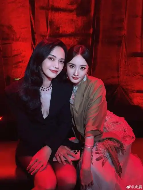 俺们内娱女明星怎么都这么美啊 姚晨合照含美量太权威了