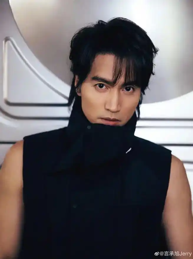 言承旭这个发型是半永久了吗?言承旭是怎么在这个年纪还能保持这 - 抖