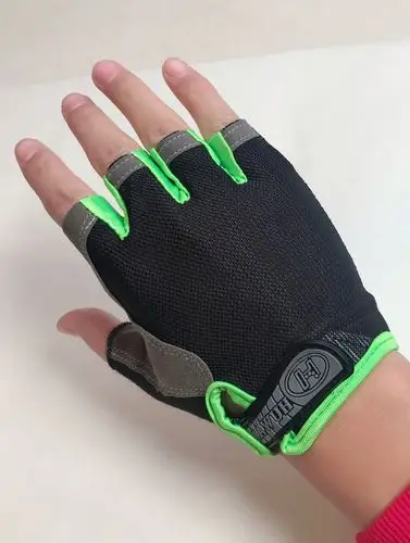 运动健身半指手套男夏薄款机车骑行防滑战术自行车防晒钓鱼手套女