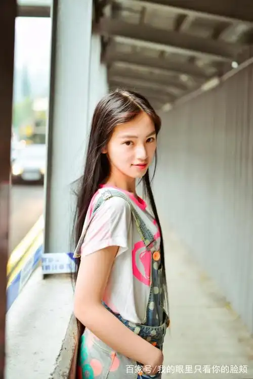 武大校花——黄灿灿