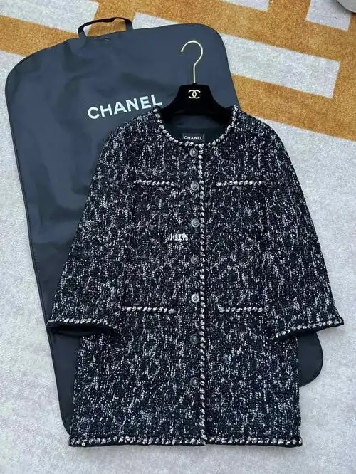 chanel小香22春夏新款长款外套