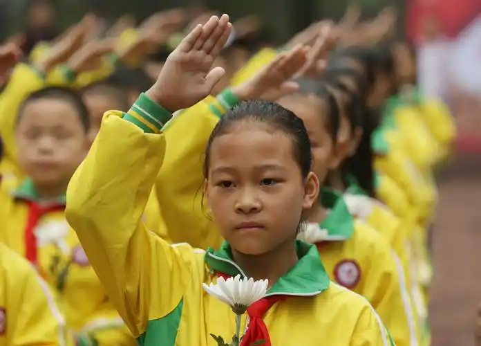 贵州赤水各界群众纪念红军长征胜利80周年