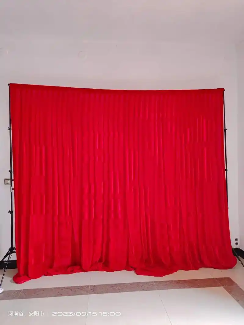 舞台背景 #舞台幕布背景 #婚庆背景 #冰绸布 #金丝绒  - 抖音