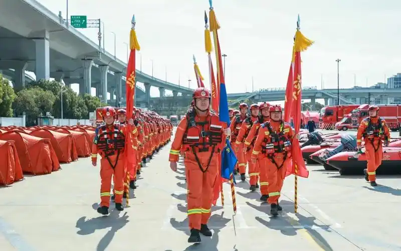 防汛备汛工作 | 上海市消防救援总队组织开展跨区域抗洪抢险无预案