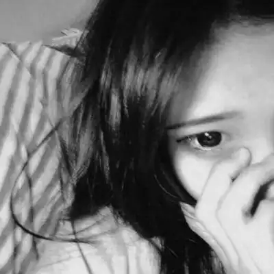 来一波捂脸丧头像吧苏七在努力78