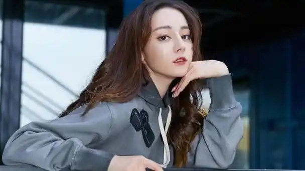 迪丽热巴,在娱乐圈里的出色表现,早已引发了众人的关注