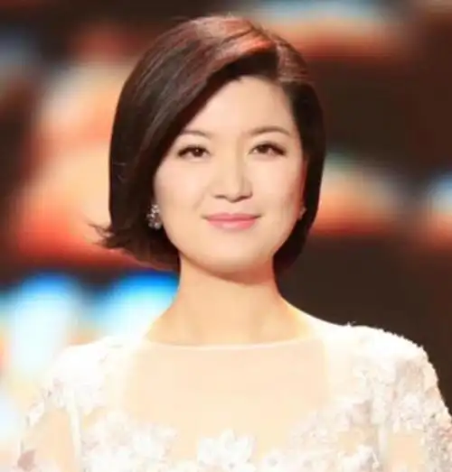 白玉兰奖主持人阵容好新颖一姐陈蓉的位置被关晓彤取代