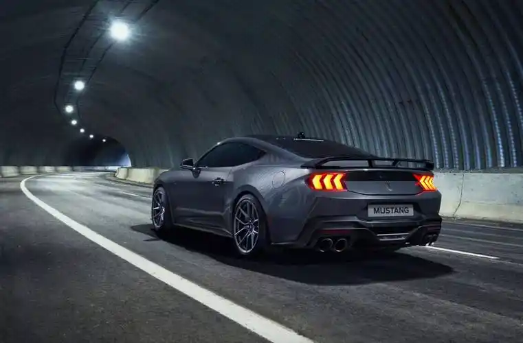 传承经典迭代进化 福特电马做一台有灵魂的性能电车_搜狐汽车_搜狐网