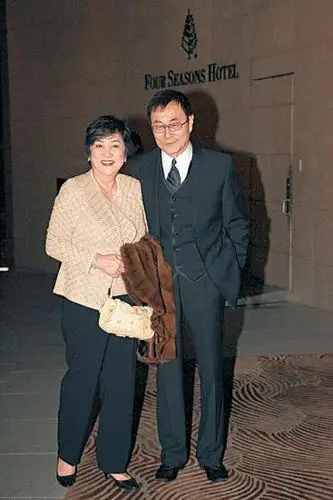 刘家昌甄珍涉嫌挪用过亿巨款 被限制出境和居住