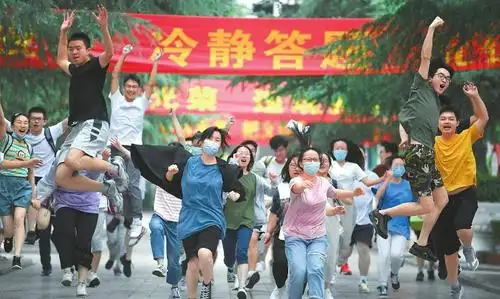 134天镜头下的2020不凡高考