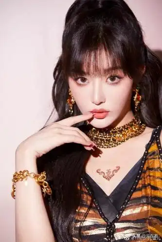 女团the9成员孔雪儿迷人美照欣赏真好看
