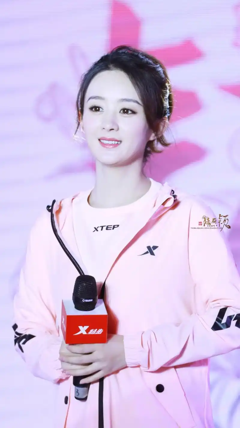 赵丽颖特步代言人, 想带你去看晴空万里.