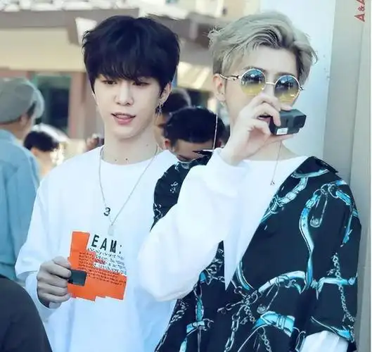 蔡徐坤及母亲迟迟没回应怀孕传闻能否学陈飞宇陈红想出对策渡劫