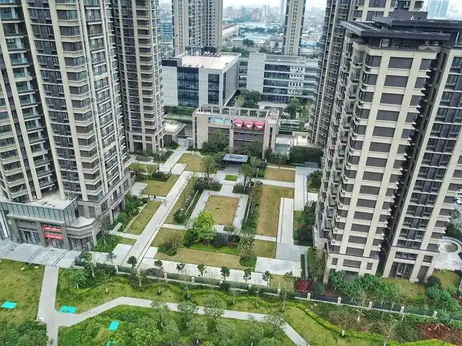 独家功夫君冒死实探保利叶公馆疑似板房在装修