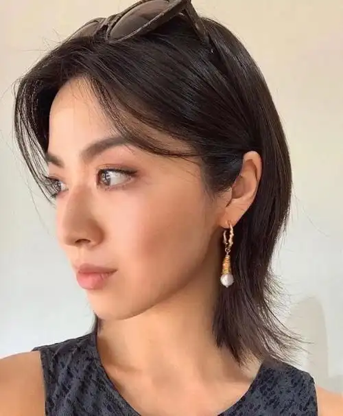 可盐可甜的层次披肩发