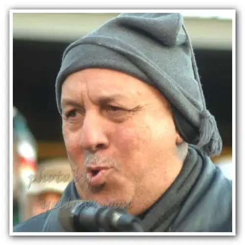 月影. 唱圣诞歌的山姆大叔们 - 黄月亮的博文 - 美国中文网