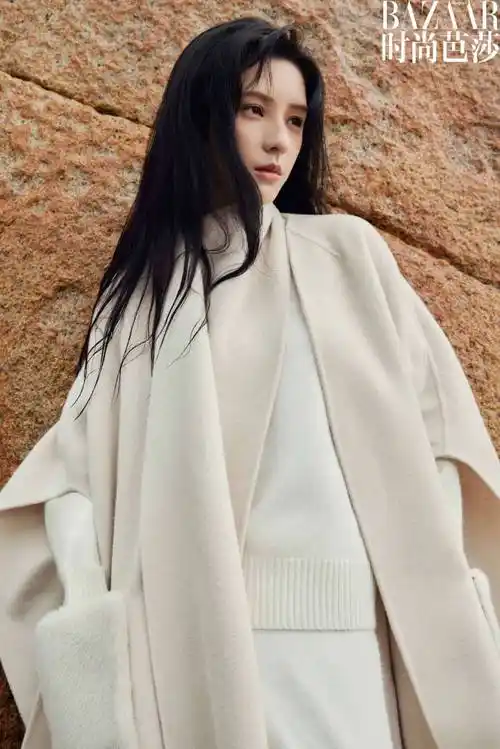 张予曦海畔听风芭莎大片