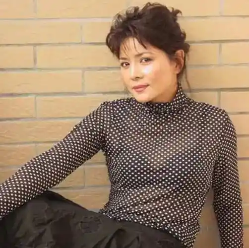 还记得周野芒扮演的林冲吗80年代工资50元前妻很著名