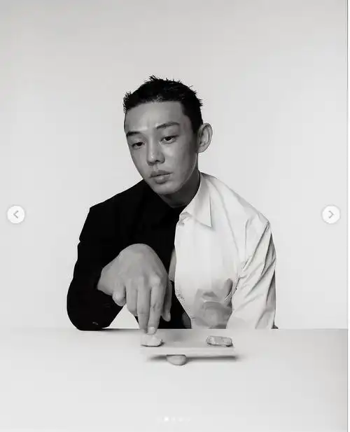 新人发帖刘亚仁最新写真ins截图