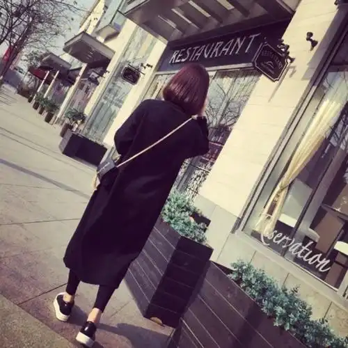 背影短发女头像by李倩