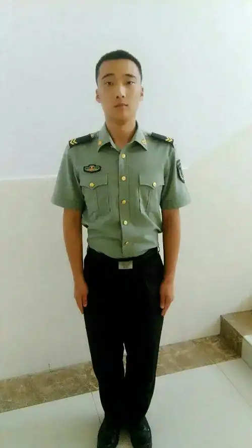 我兄弟当兵已经有三年,我如何问好?