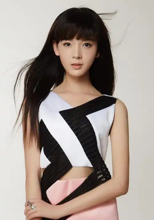 一个剧一张脸《玫瑰的故事》白晓荷曾经竟然是腹黑萝莉,太离谱