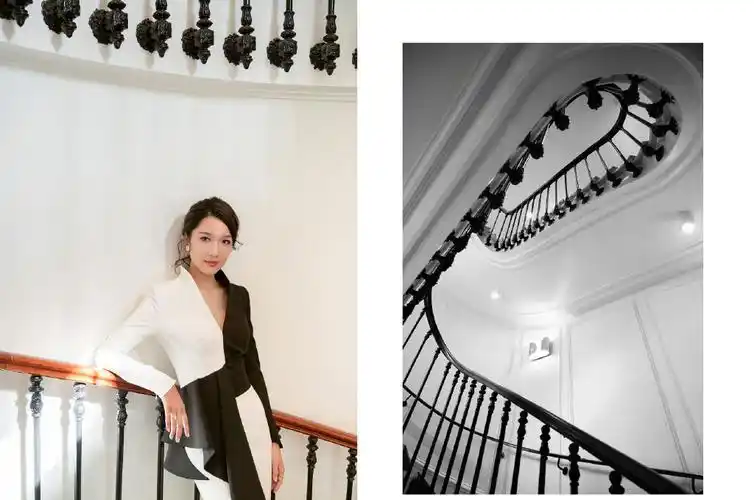 分享一组李亚男图片给大家,图中的明星图片壁纸会点缀你的电脑桌面